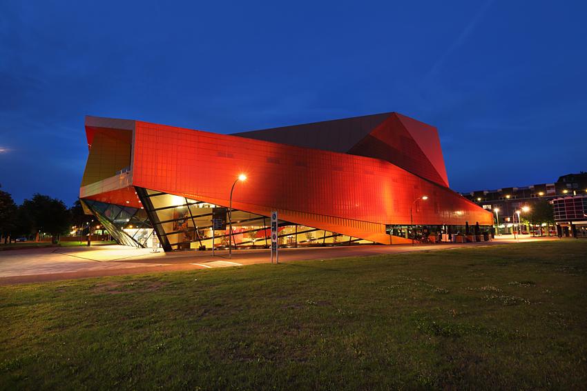 théâtre et centre de congrès AGORA à Lelysatd