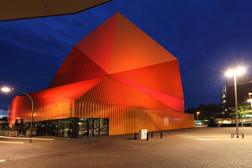 théâtre et centre de congrès AGORA à Lelysatd